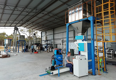 Australian Customers Purchase Large Scale Fish Feed Production Line